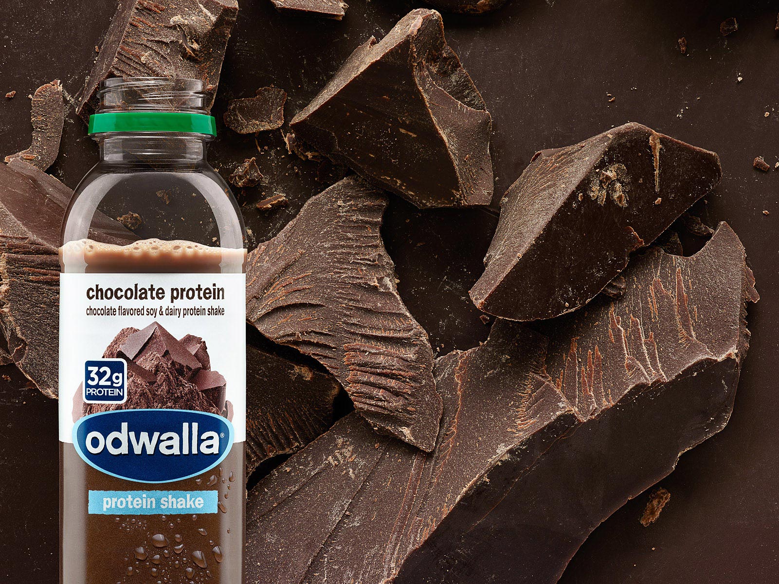 0025_Odwalla_15oz_chocolate_02_Droplets-small-39