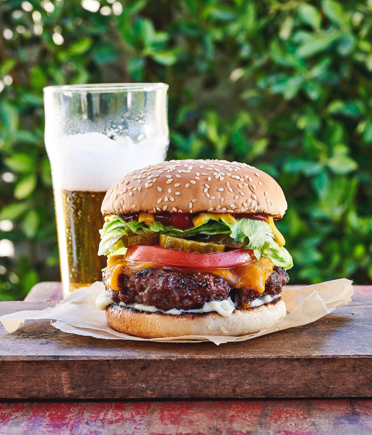 019_Classic_Cheeseburger-82